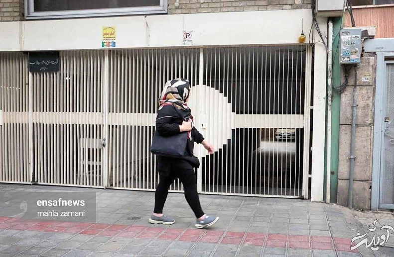 زنان در تهران، تابستان ۱۴۰۰